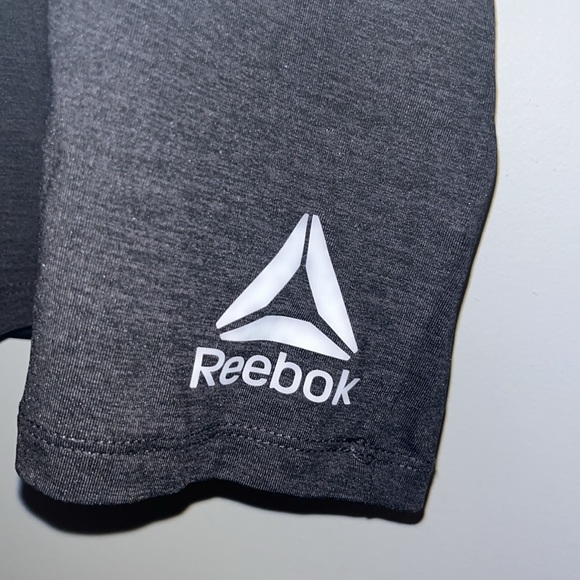 Slim Fit Moisture Management Reebok Black Heather Workout Trainer Tank Top Shirt - Picture 4 of 8
